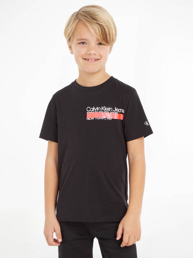 Calvin Klein T-shirt met biologisch katoen zwart Jongens Katoen (biologisch) Ronde hals 116