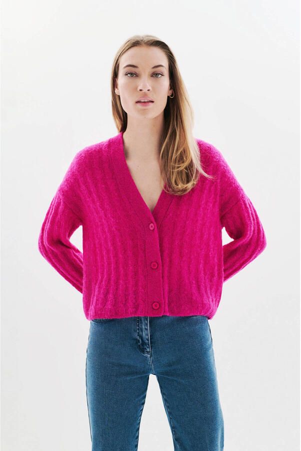 Caroll gebreid vest fuchsia met kabels