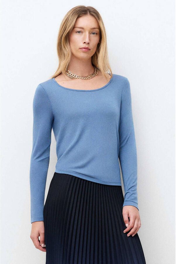 Caroll top met wol lichtblauw