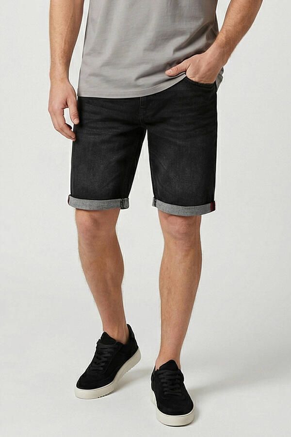 Cars slim short black denim