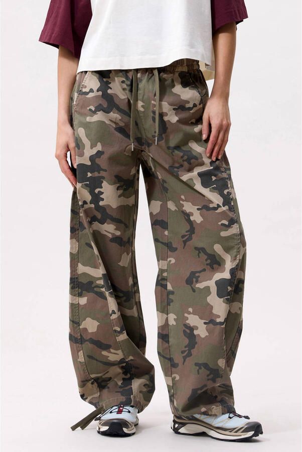 Catwalk Junkie barrel camouflage broek groen