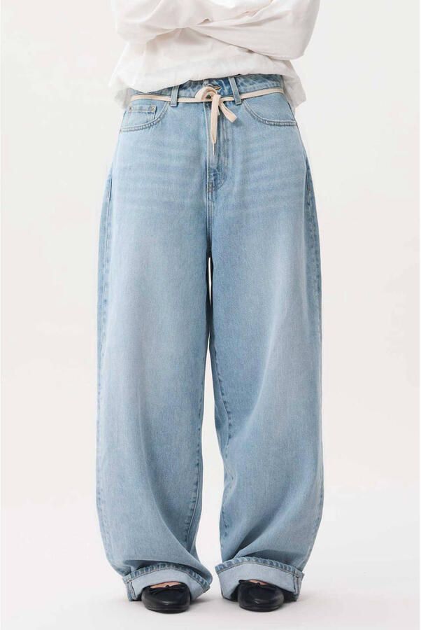 Catwalk Junkie high waist baggy jeans met ceintuur lichtblauw - Foto 3