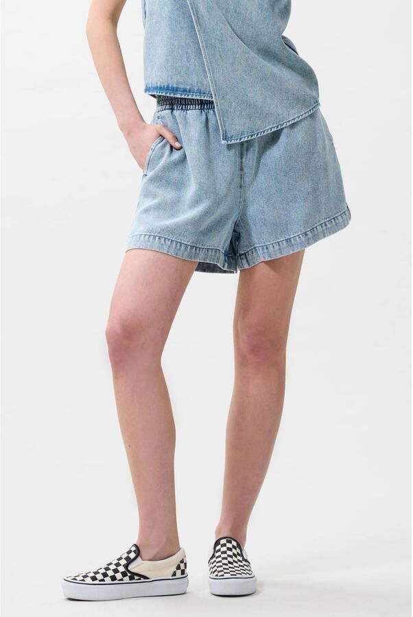 Catwalk Junkie loose denim short lichtblauw