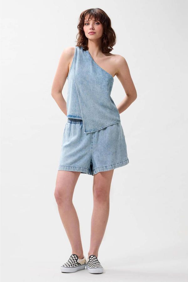 Catwalk Junkie loose denim short lichtblauw - Foto 3
