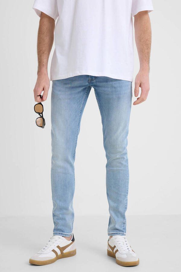 CHASIN' Carter Brisk slim fit jeans medium blue denim