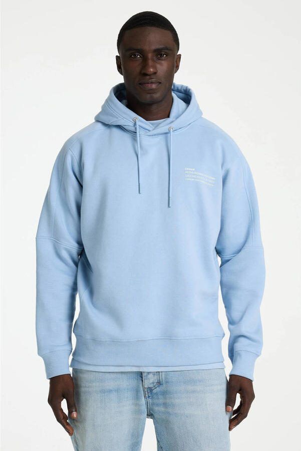 CHASIN' hoodie met backprint lichtblauw