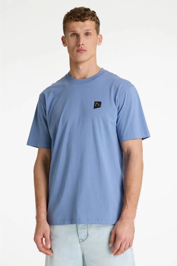 CHASIN' oversized T-shirt met backprint blauw