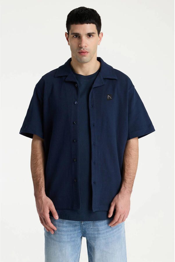 CHASIN' regular casual overhemd met textuur donkerblauw