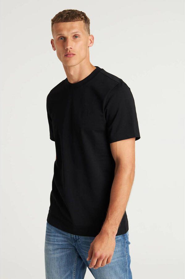 CHASIN' regular T-shirt zwart