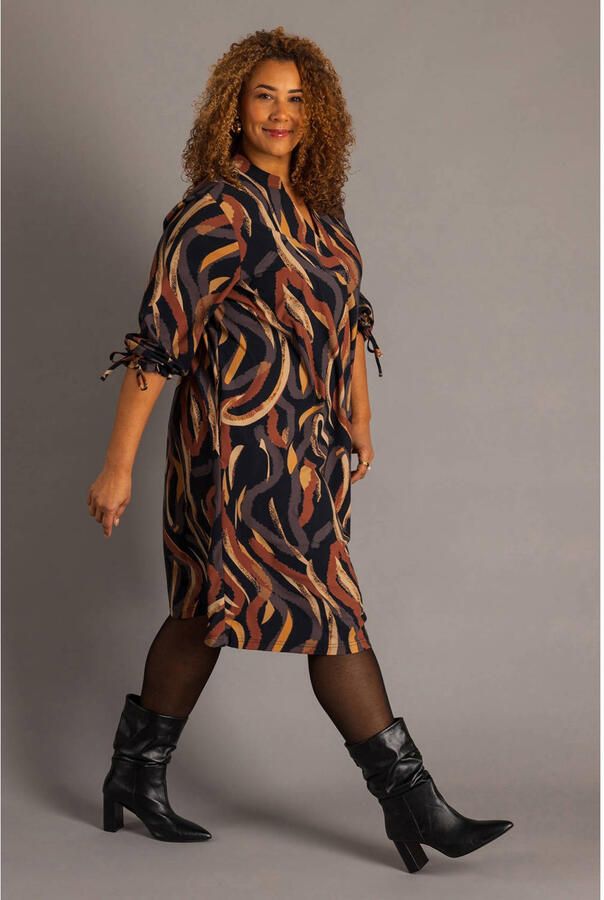 Colletta Plus Size jurk met col en print zwart oranje