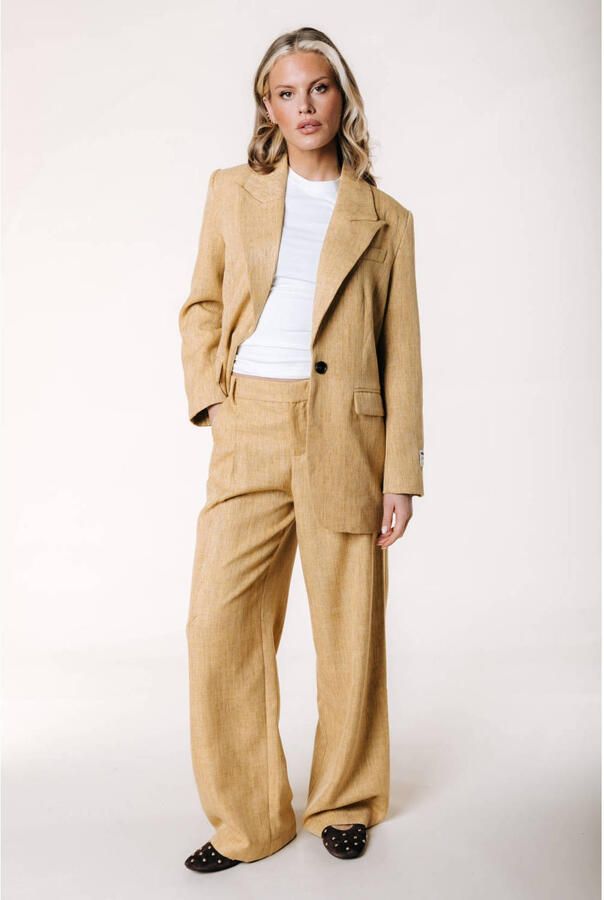 Colourful Rebel straight leg pantalon met plooien oker