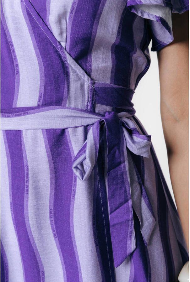 Colourful Rebel viscose maxi gestreepte wikkeljurk lavendel - Foto 2