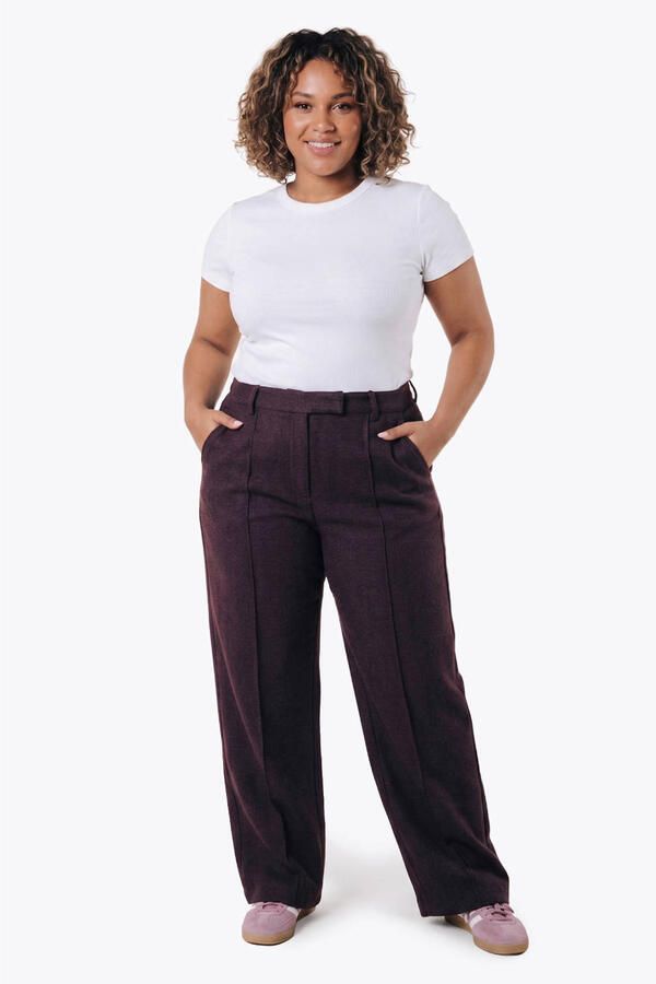 Colourful Rebel Curve Plus Size suèdelook straight leg broek donkerbruin