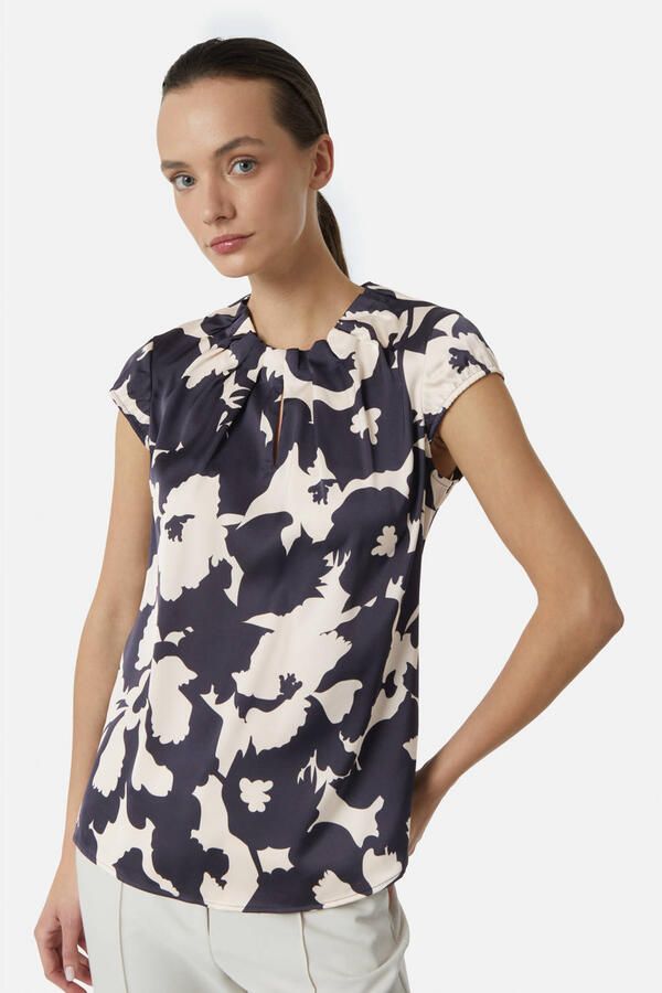 Comma Slim fit blouseshirt met druppelvormige hals