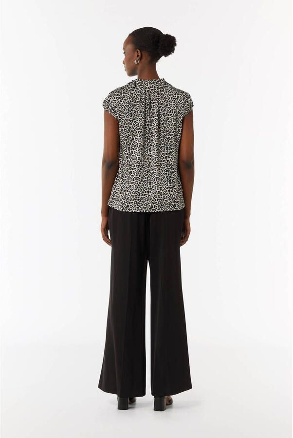Comma Blouse met korte mouwen met plooien en dierenprint
