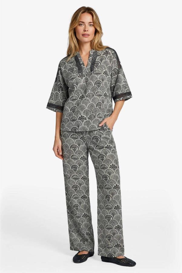 CS the Label top zand