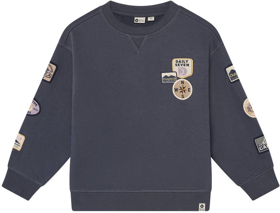 Daily7 oversized sweater met print grijs