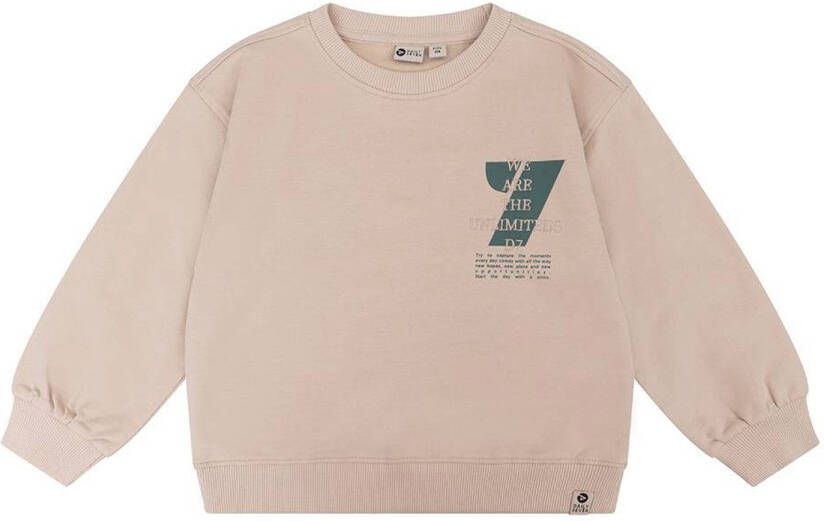 Daily7 sweater met logo ecru