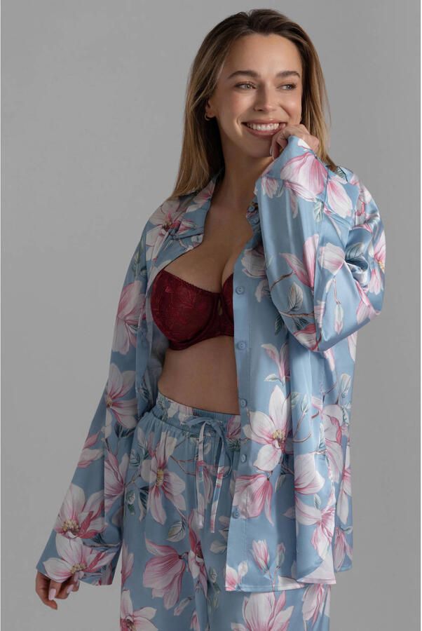 Dorina Curve satijnlook pyjamatop Bella blauw roze wit