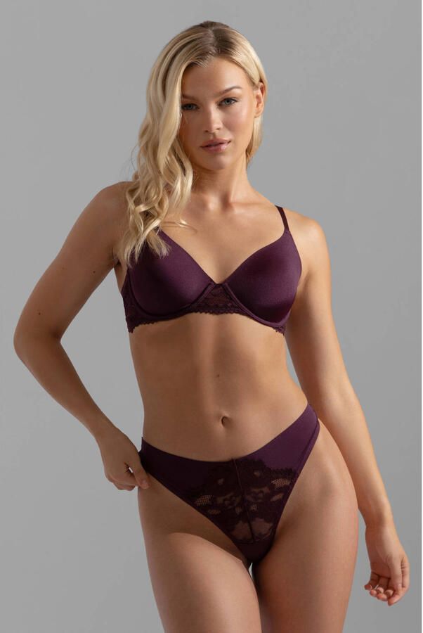 Dorina string bruin