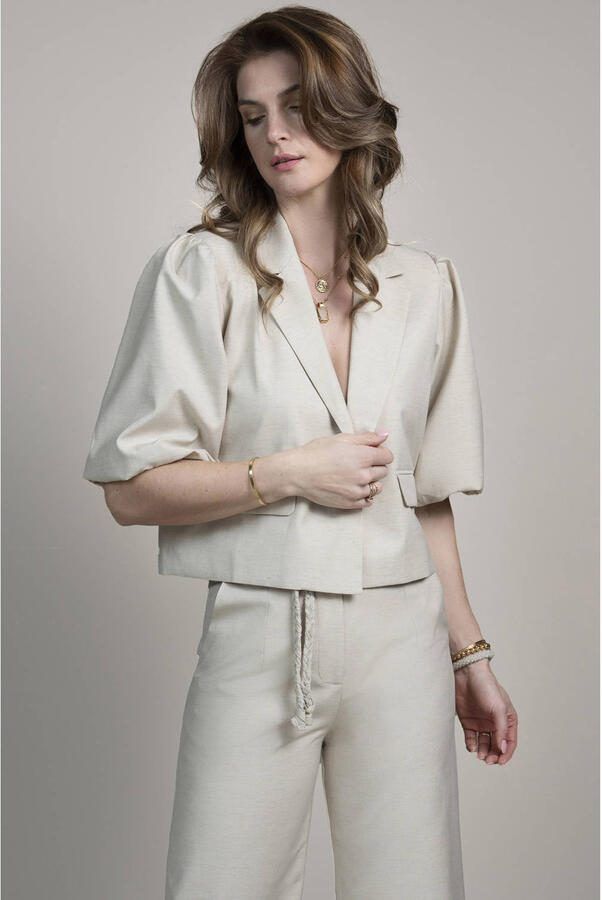 Elvira Collections cropped blazer beige