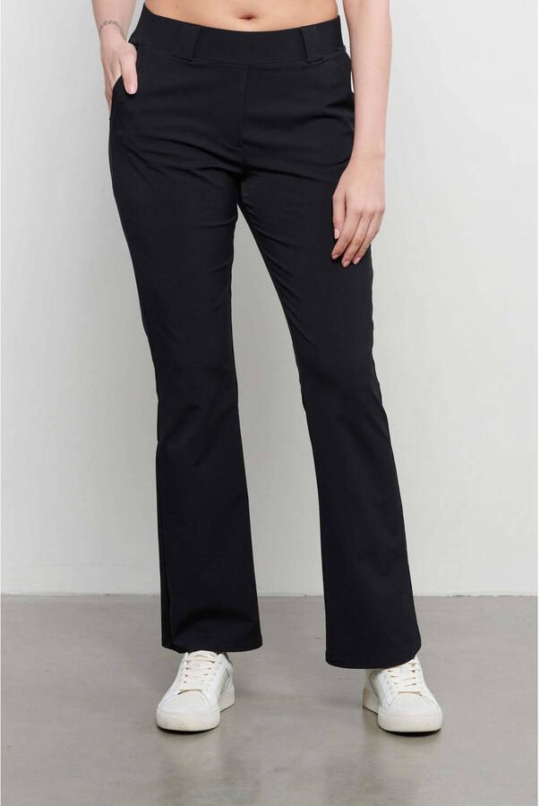 &Co Woman flared broek van travelstof PENELOPE FLARE TRAVEL zwart