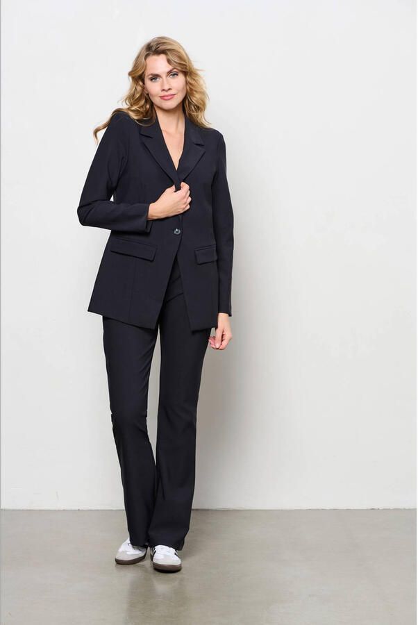 &Co Woman rechtvallende blazer van heavy travelstof zwart - Foto 2