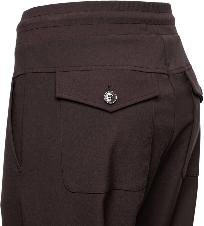 &Co Woman travelstof slim fit broek donkerbruin - Foto 2