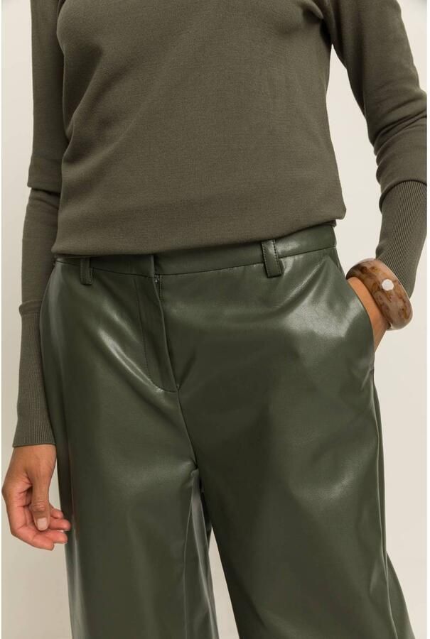 Expresso imitatieleren straight leg pantalon olijfgroen