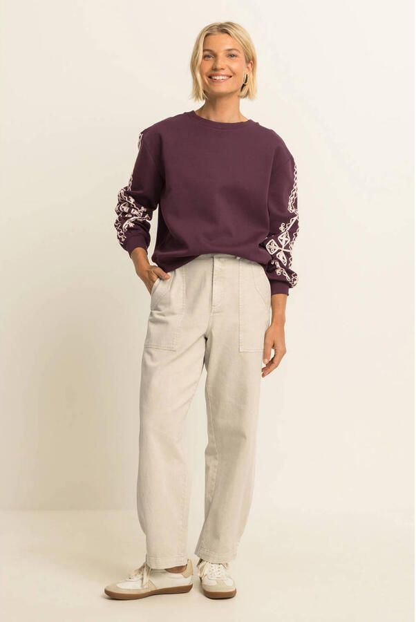 Expresso sweater met borduursels roodbruin