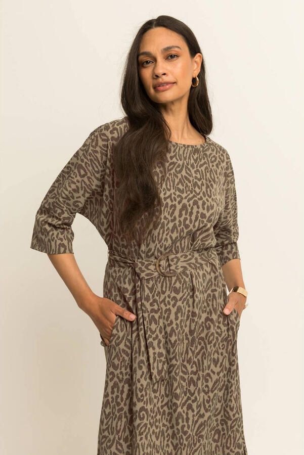 Expresso travelstof midi jurk met panterprint bruin