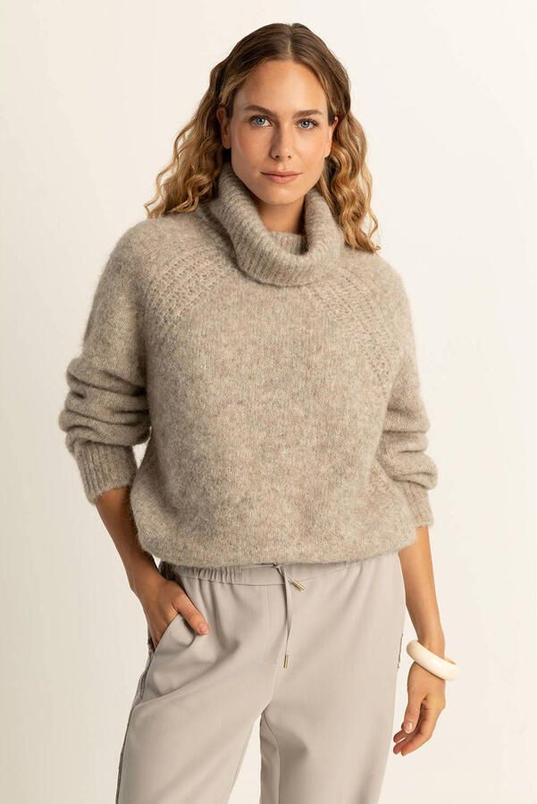 Expresso trui met wol beige gebreid