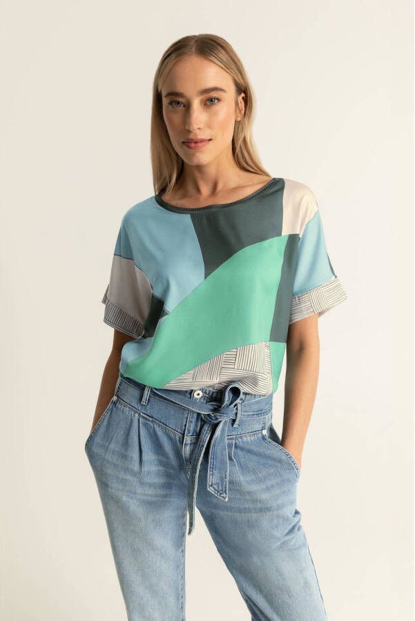 Expresso top met grafische print groen blauw