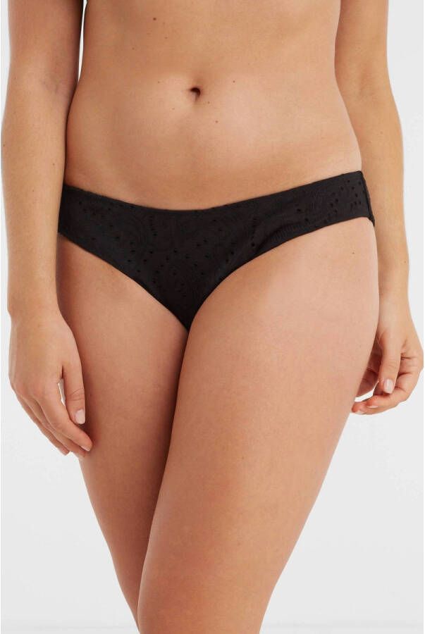 BEACHWAVE broderie anglaise bikinibroekje zwart