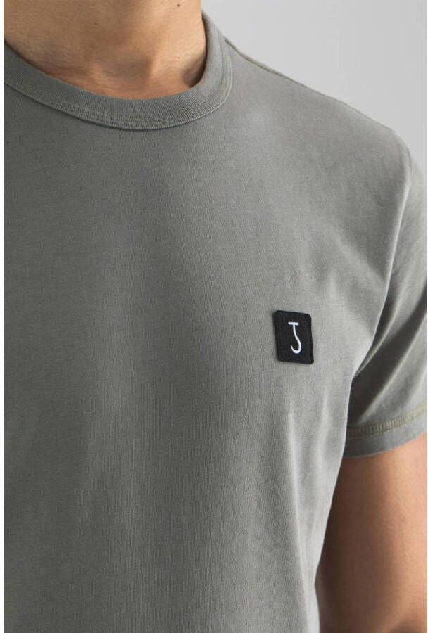 Butcher of Blue regular fit T-shirt van biologisch katoen slate grey