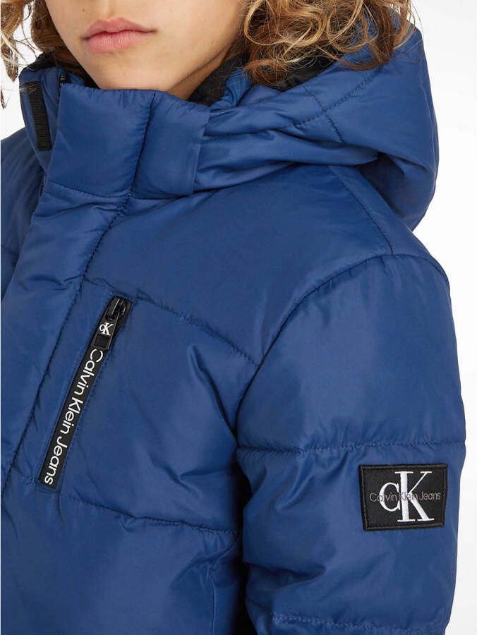 Calvin Klein gewatteerde winterjas van gerecycled polyester blauw