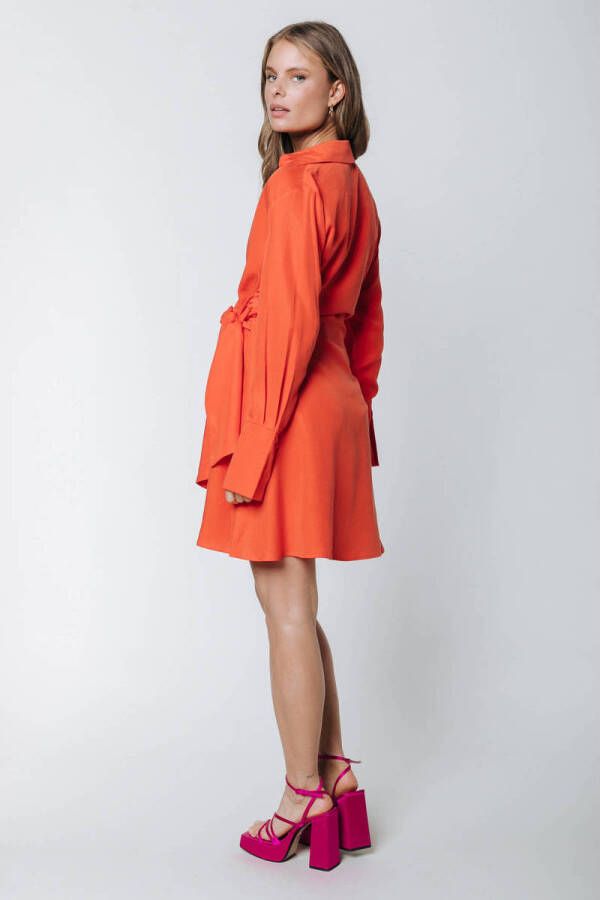 Colourful Rebel overslagjurk Hette Uni Wrap Mini Dress met ceintuur oranje