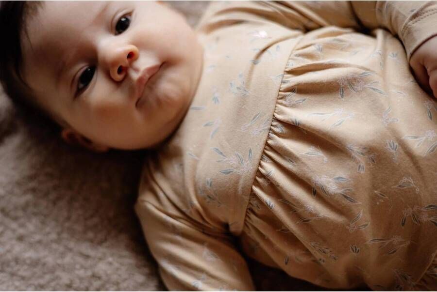 LEVV gebloemde baby A-lijn jurk LNANNENOS van biologisch katoen geelgroen