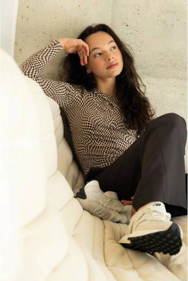 LOOXS 10sixteen longsleeve met all over print en open detail bruin ecru
