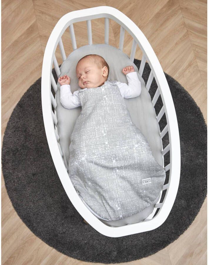 Meyco gevoerde 2-delige baby slaapzak Fine Lines grijs wit