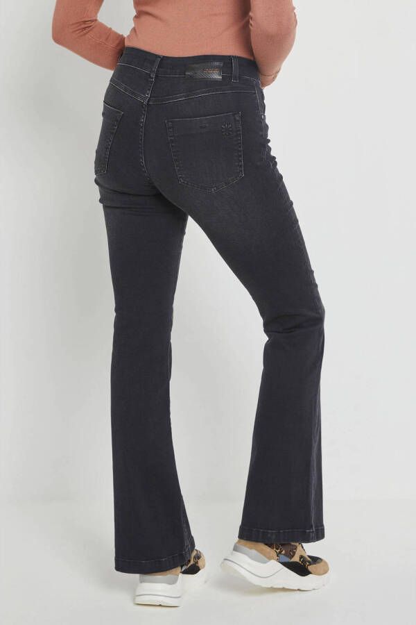 Para Mi high waist flared jeans Jade Daily Denims black washed denim