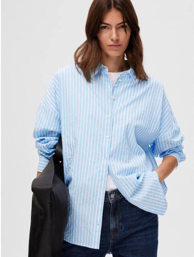 SELECTED FEMME gestreepte blouse SLFEMMA-SANNI van biologisch katoen lichtblauw