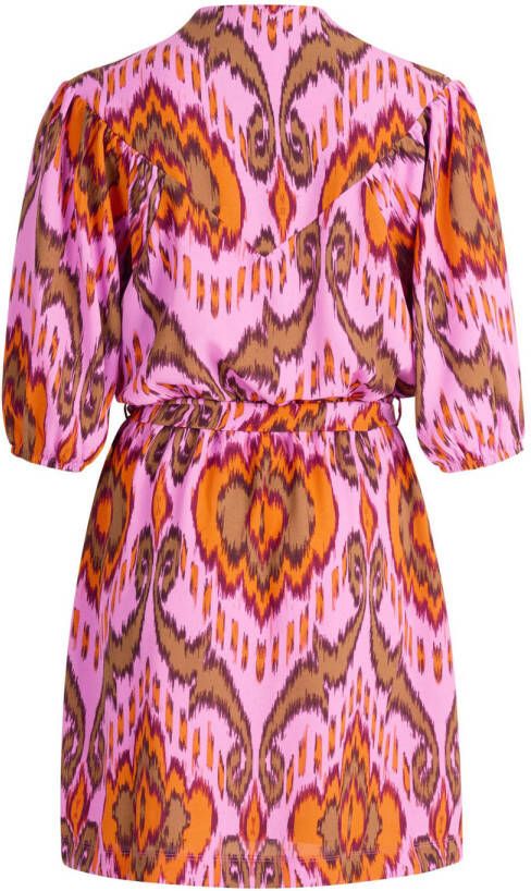 Shoeby jurk met all over print en ceintuur roze oranje