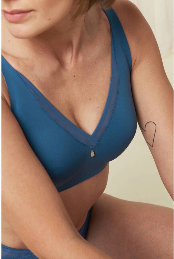 Triumph niet-voorgevormde minimizer True Shape Sensation donkerblauw