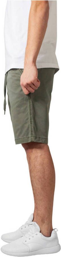 Urban Classics regular fit short olive