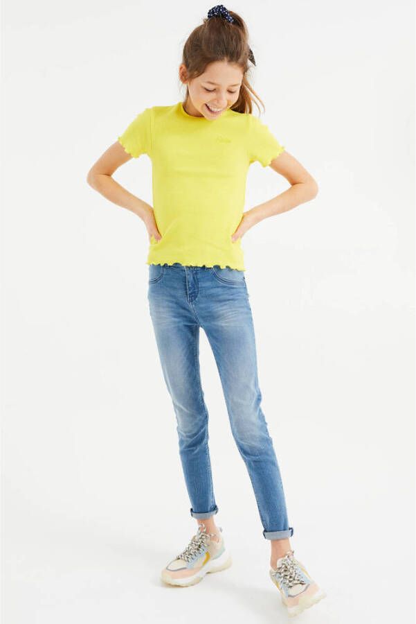 WE Fashion ribgebreid T-shirt met borduursels geel