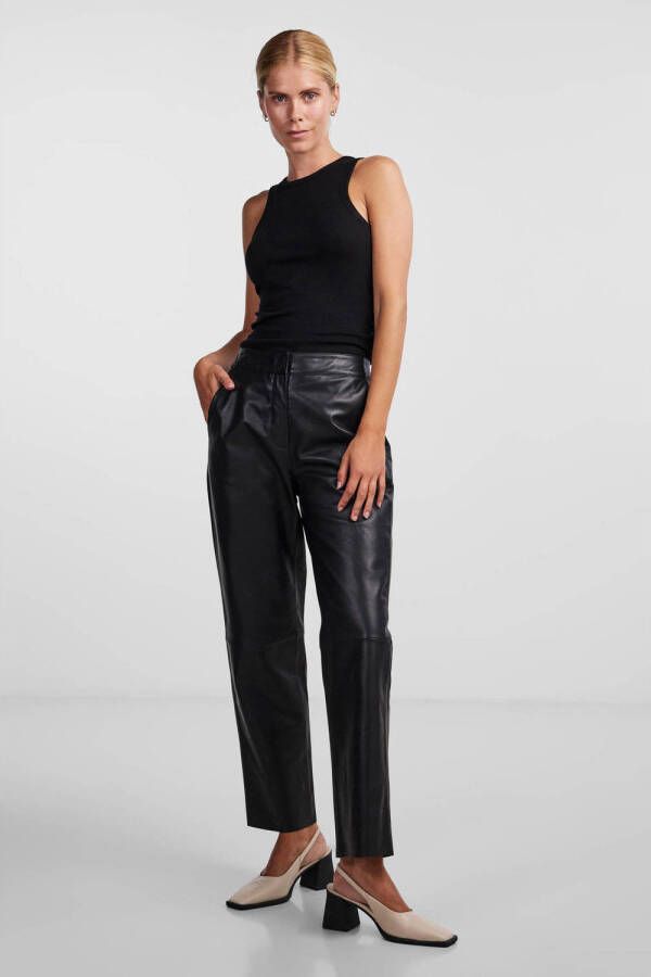 Y.A.S leren high waist straight fit broek YASLINE zwart - Foto 3
