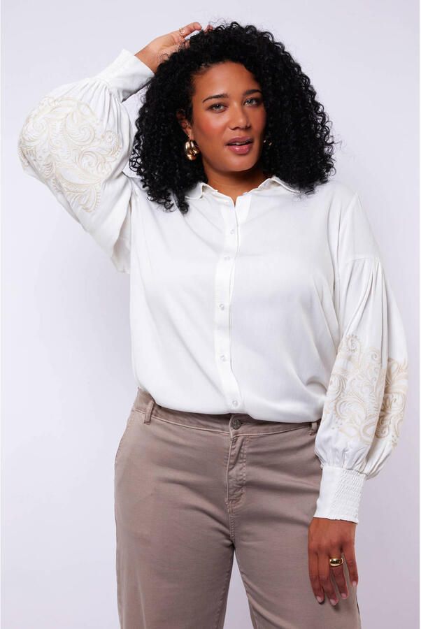 Exxcellent blouse wit