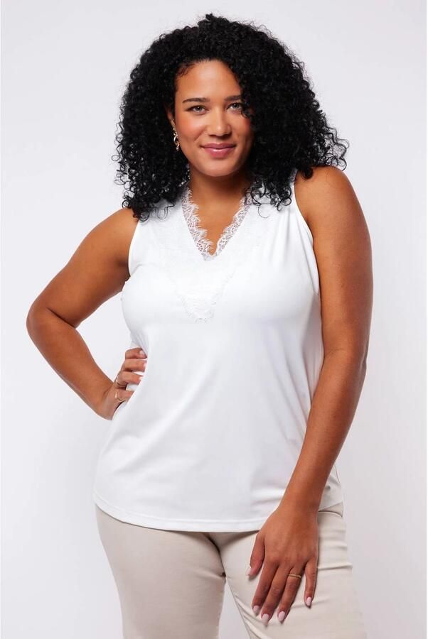 Exxcellent Plus Size top wit