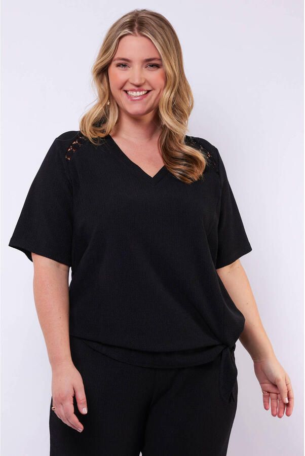 Exxcellent top zwart broderie